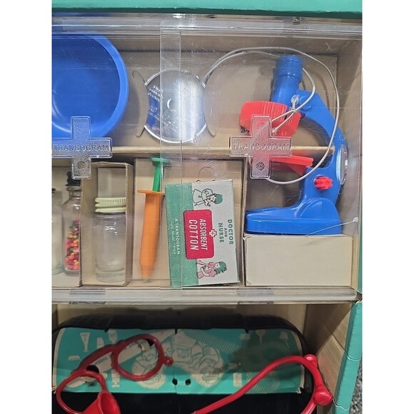 Vintage Transogram Doctor Nurse Medical Play Set Stethoscope Medicine Chest - Picture 3 of 16